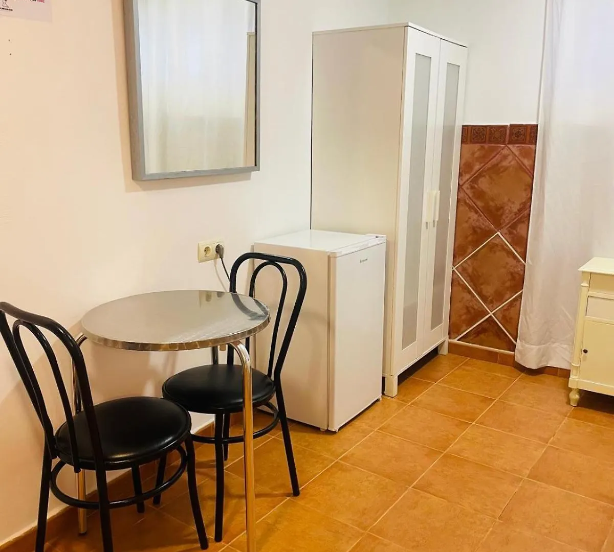 Joy Beach B&B Torremolinos Hostel