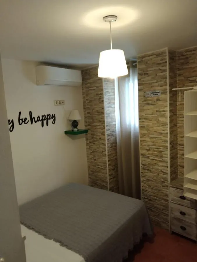 Joy Beach B&B 토레몰리노스