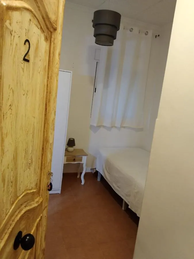 Joy Beach B&B 토레몰리노스 호스텔
