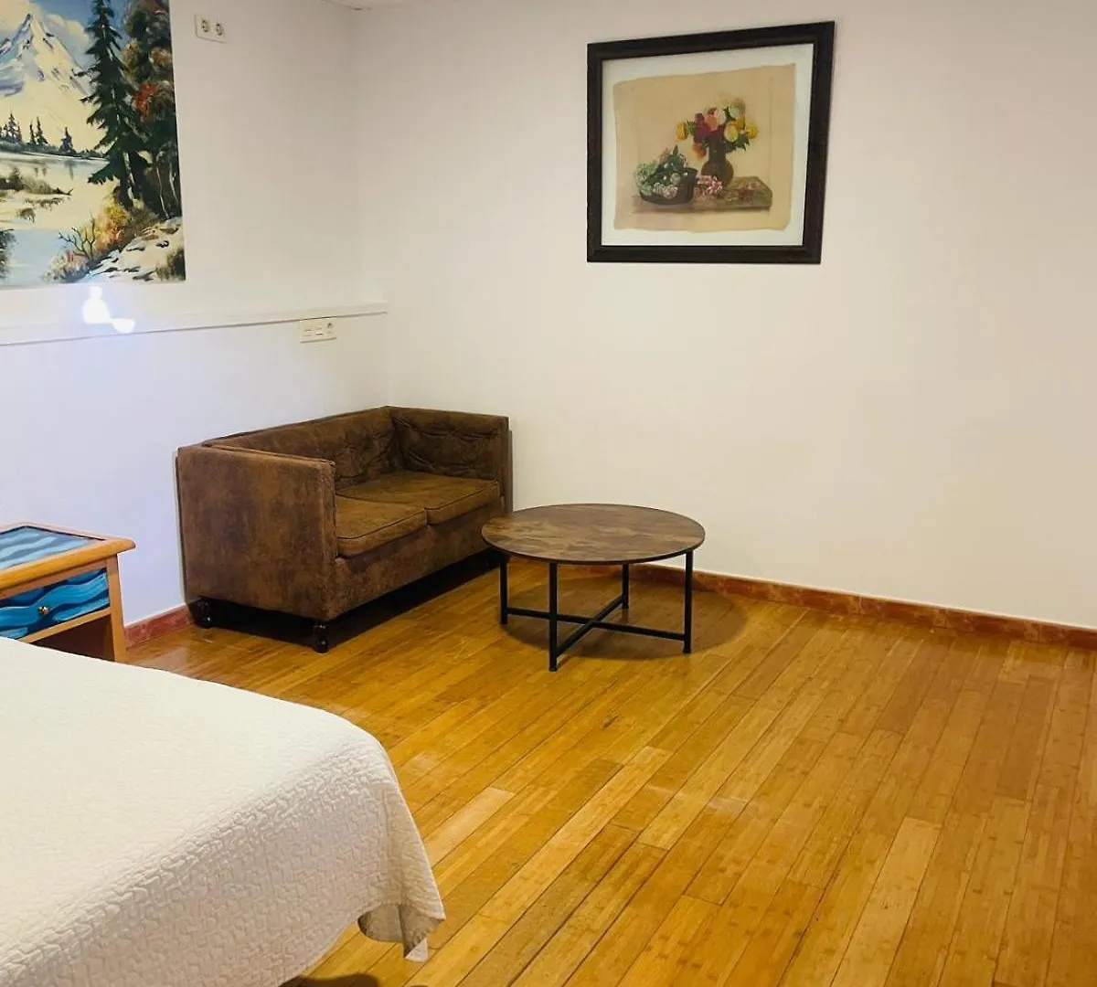 Hostel Joy Beach B&B Torremolinos