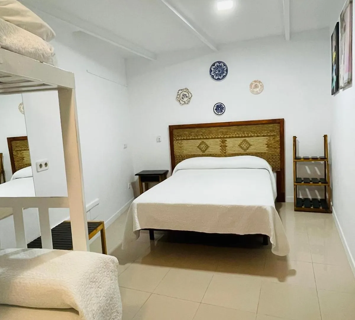 Joy Beach B&B 토레몰리노스