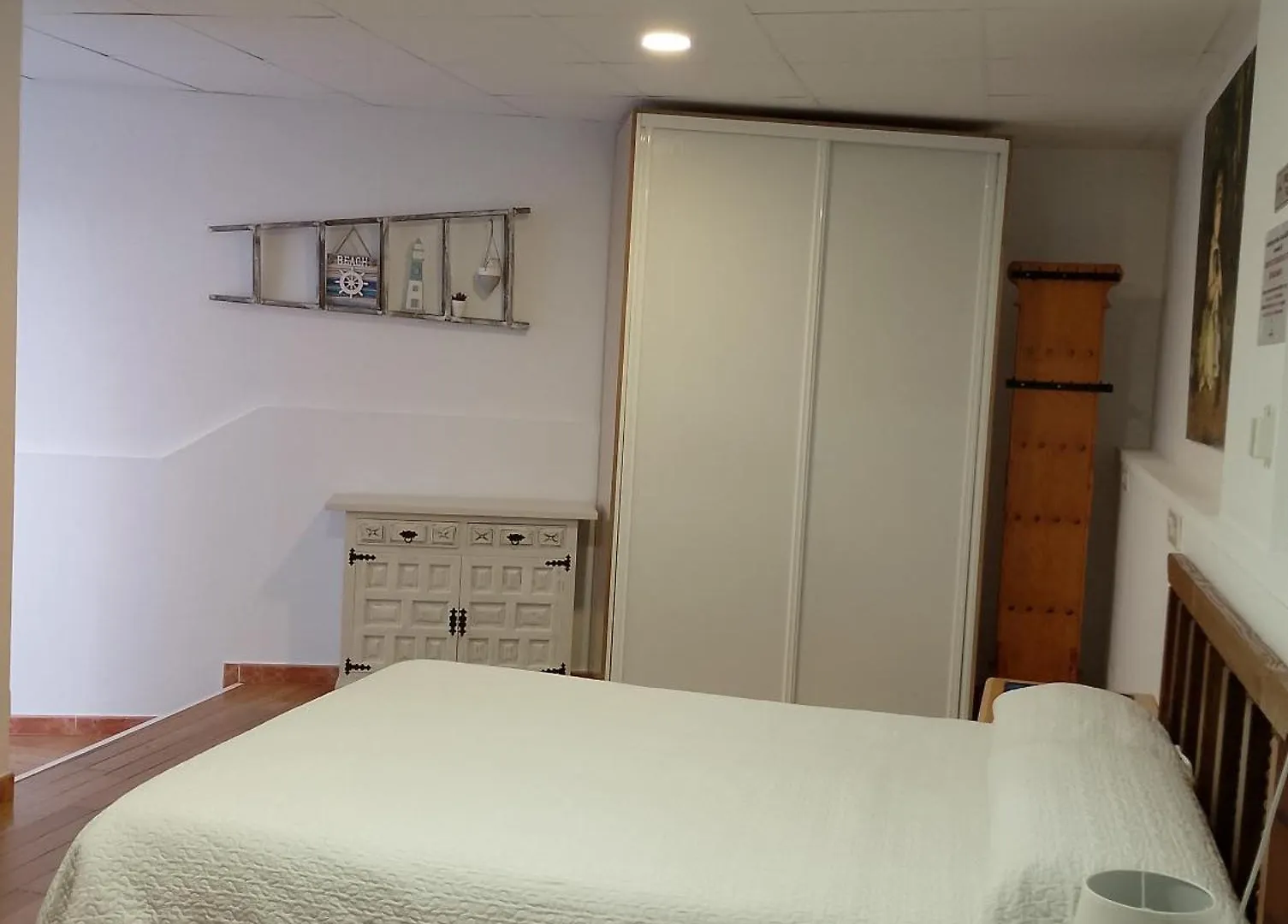 Joy Beach B&B 토레몰리노스 호스텔
